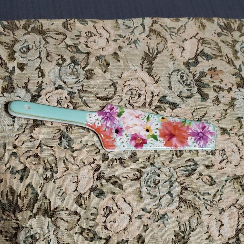 Maxwell & Williams Teas & C's Dahlia Cake Server